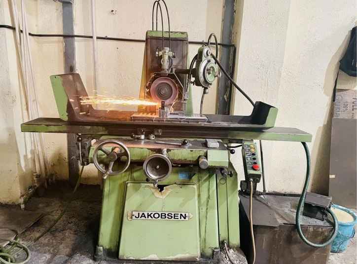 Surface Grinding Machine